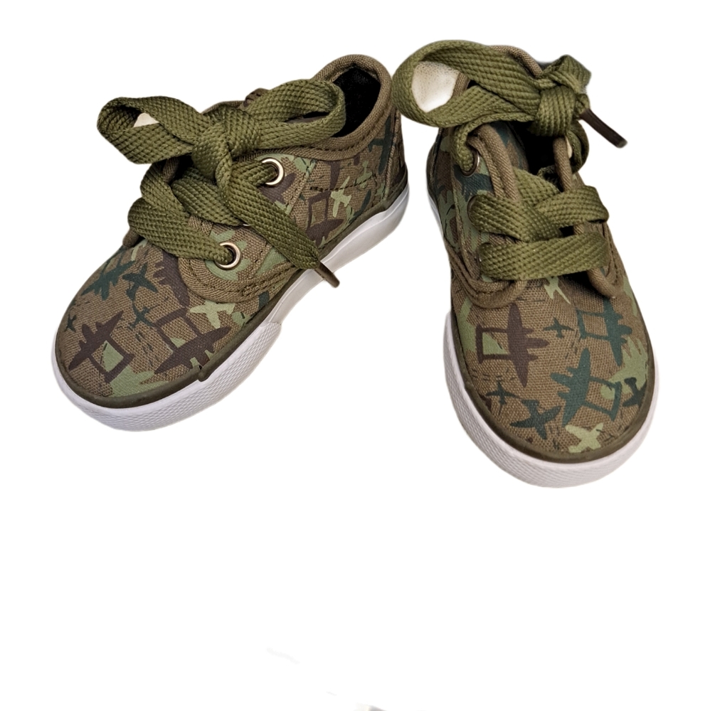 Legendary Laces Green Airplane Shoes,  5